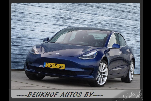 Tesla Model 3 Standard RWD Plus 19 inch Performance Pano Cam