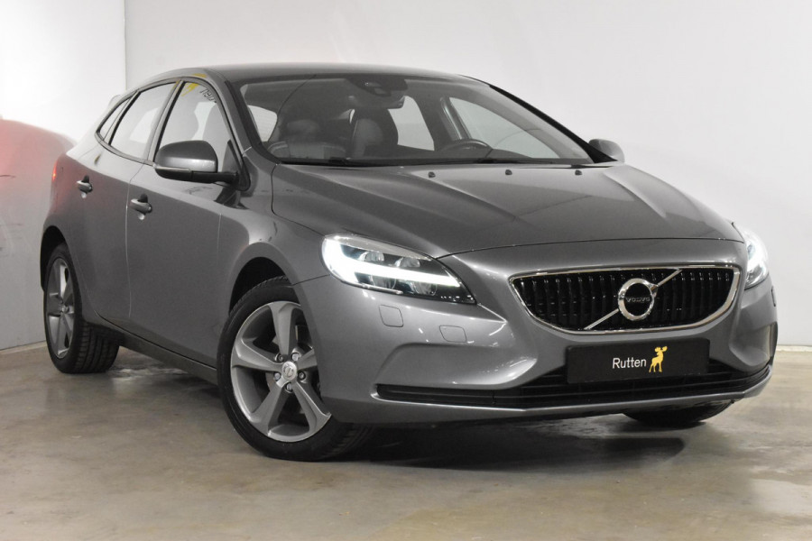 Volvo V40 2.0 T3 Nordic+ / Navigatie / Cruise Control / Stoelverwarming Voor / LM Velgen / Trekhaak /