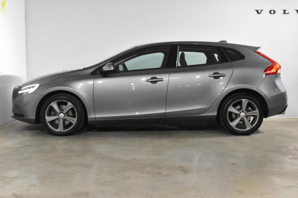 Volvo V40 2.0 T3 Nordic+ / Navigatie / Cruise Control / Stoelverwarming Voor / LM Velgen / Trekhaak /