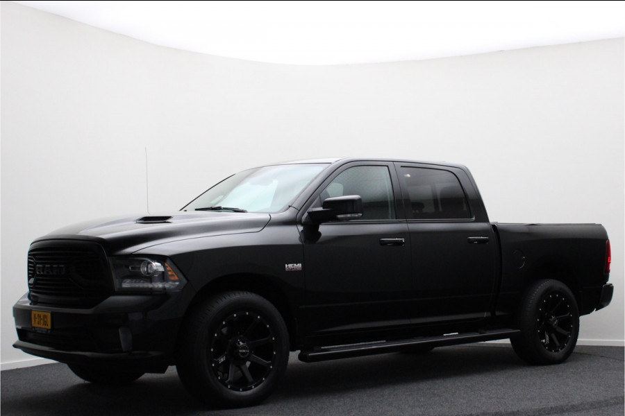 Dodge Ram 1500 5.7 V8 4x4 Crew Cab 5'7 Sport Leer, Camera, Apple Carplay, Cruise, PDC, Trekhaak, 20''