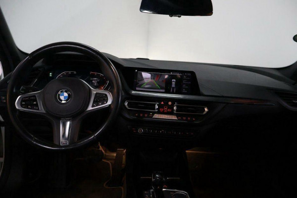 BMW 1-serie 118i M-Sport Pano Virtual Sfeer Carplay NAP