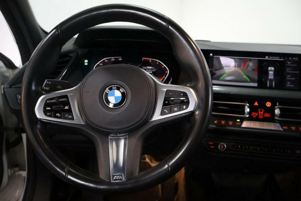 BMW 1-serie 118i M-Sport Pano Virtual Sfeer Carplay NAP