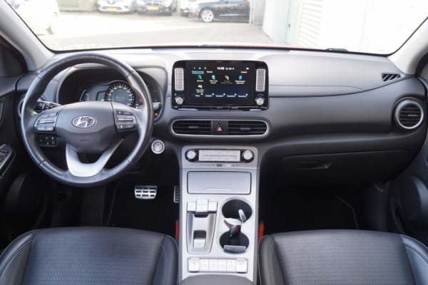 Hyundai Kona EV Premium 64kWh -LEER-ECC-S.DAK-NAVI-CAM-