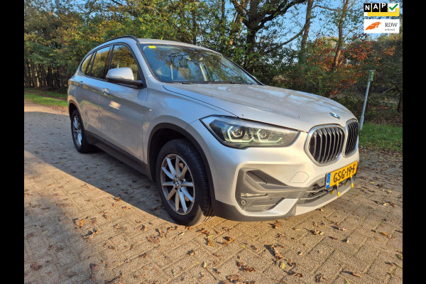 BMW X1 SDRIVE18I Camera / bmw onderhouden / elektrische. Klep / sportstoelen