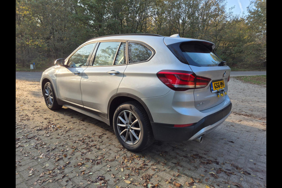 BMW X1 SDRIVE18I Camera / bmw onderhouden / elektrische. Klep / sportstoelen