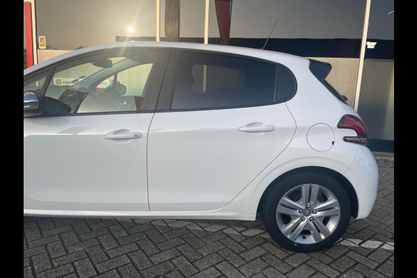 Peugeot 208 1.2 PureTech Signature