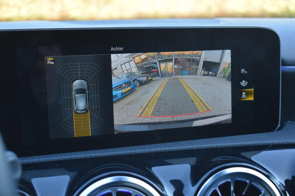 Mercedes-Benz A-Klasse 200 AMG Pano Sfeer NAP Carplay