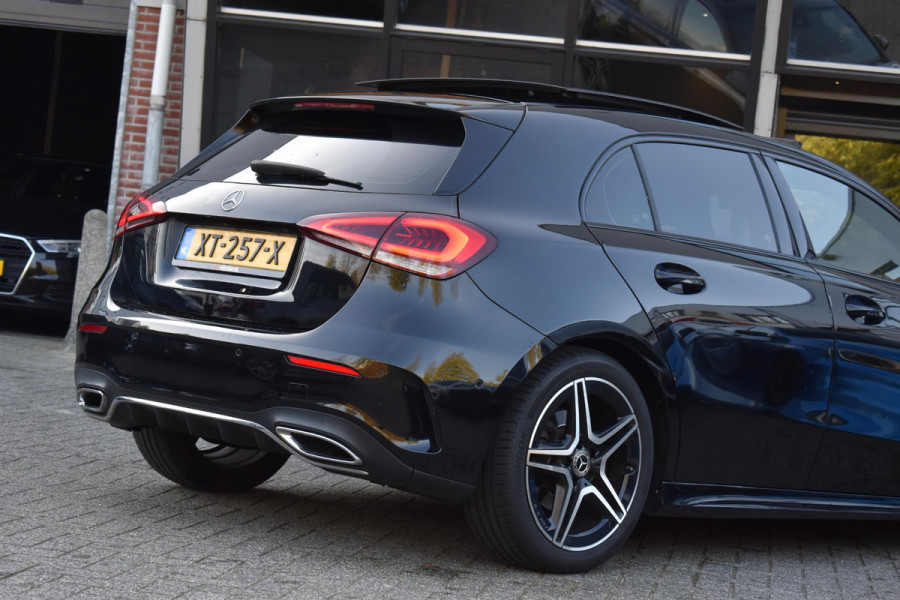 Mercedes-Benz A-Klasse 200 AMG Pano Sfeer NAP Carplay