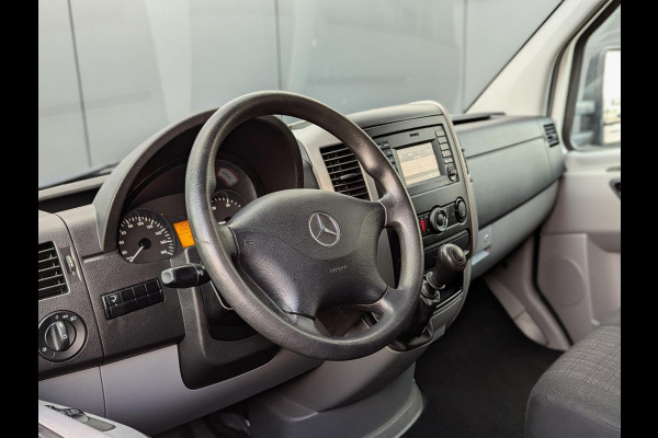 Mercedes-Benz Sprinter 316 160PK RWD LANGE BAKWAGEN LAADKLEP CLIMATE CONTROL 3 PERSOONS