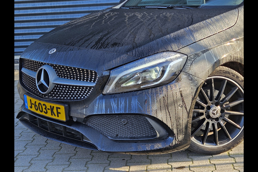 Mercedes-Benz A-Klasse 180 Business Solution AMG 7G - Tronic | Panodak | Alcantara Sportstoelen Memory | Camera | Trekhaak Afn. | Keyless |  Stoelverwarming | Climate Control | 18"L.M |