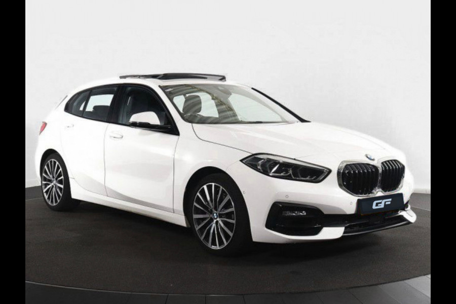 BMW 1-serie 118i M-Sport Pano Virtual Sfeer Carplay NAP