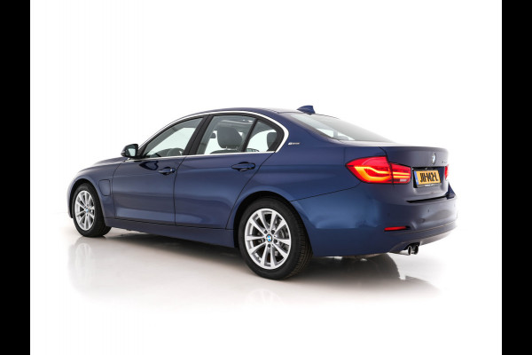 BMW 3-serie 330e Centennial High Executive Aut. *PANO | FULL-LED | DAKOTA-FULL-LEATHER | MEMORY-PACK | NAVI-FULLMAP | ECC | PDC | CRUISE | SPORT-SEATS | 17''ALU*