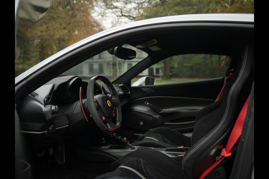 Ferrari 488 Pista | Atelier Car | Full carbon | Lift | Carbon wheels | JBL | Full PPF | Camera v+a