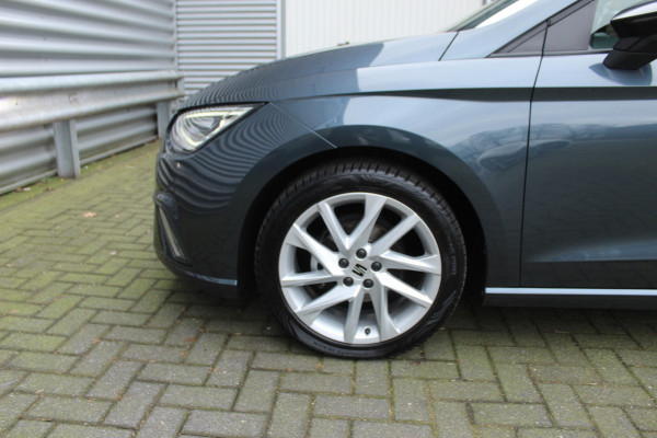 Seat Ibiza 1.0 TSI 96pk FR Business Intense NL-Auto NAP Dig. Cockpit Clima Cruise Navi Camera Carplay Sfeer LMV All Seasen