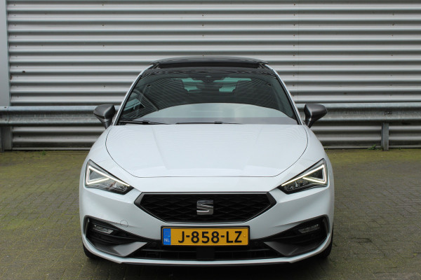 Seat Leon 1.5 eTSI 150pk FR Launch Edition DSG7 Panoramadak NL-Auto NAP Clima Cruise Navi Camera 18"LMV