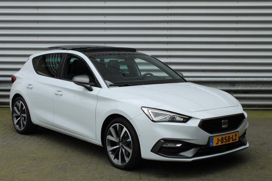 Seat Leon 1.5 eTSI 150pk FR Launch Edition DSG7 Panoramadak NL-Auto NAP Clima Cruise Navi Camera 18"LMV