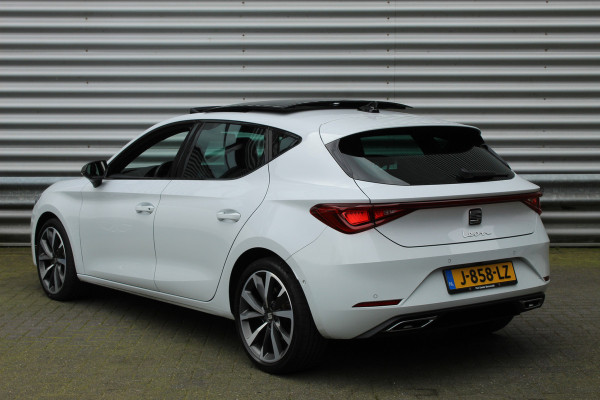 Seat Leon 1.5 eTSI 150pk FR Launch Edition DSG7 Panoramadak NL-Auto NAP Clima Cruise Navi Camera 18"LMV