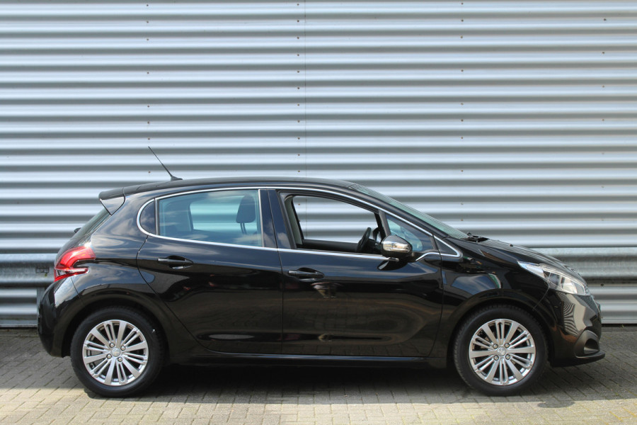 Peugeot 208 1.2 PureTech 83pk Allure NL-Auto NAP Clima Cruise Navi PDC LED 16"LMV