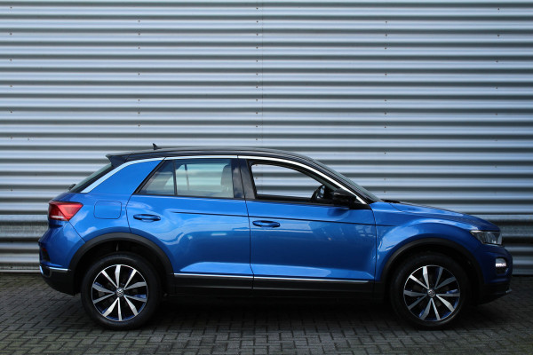 Volkswagen T-Roc 1.0 TSI 116pk Style Business Clima Cruise Navi PDC Stoelverwarming 17"LMV LED Two Tone