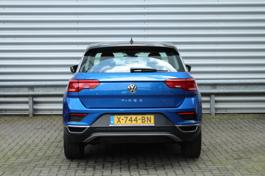 Volkswagen T-Roc 1.0 TSI 116pk Style Business Clima Cruise Navi PDC Stoelverwarming 17"LMV LED Two Tone