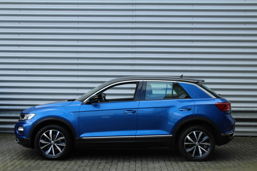 Volkswagen T-Roc 1.0 TSI 116pk Style Business Clima Cruise Navi PDC Stoelverwarming 17"LMV LED Two Tone