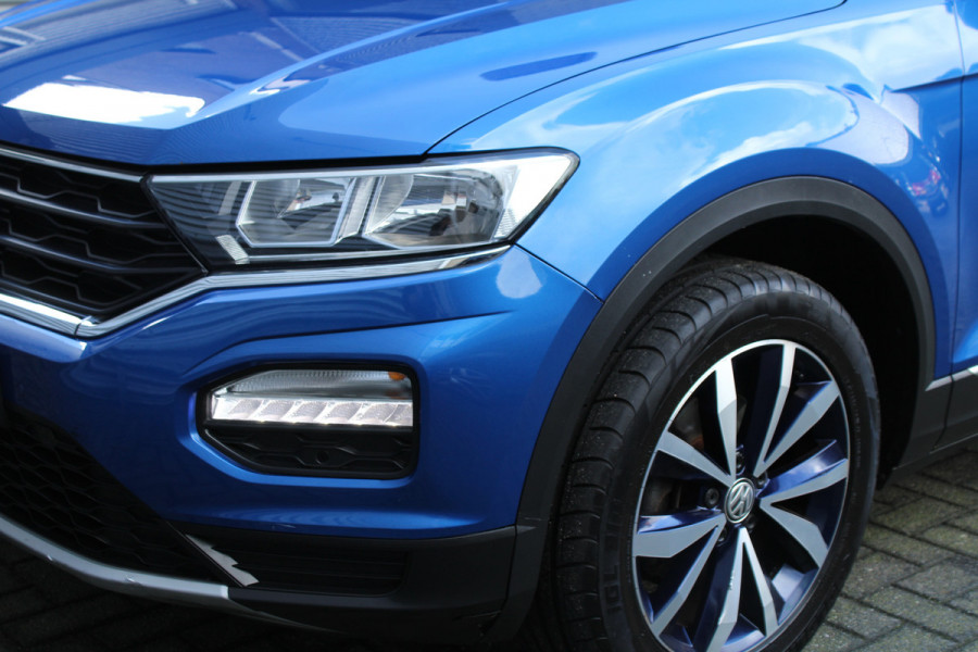 Volkswagen T-Roc 1.0 TSI 116pk Style Business Clima Cruise Navi PDC Stoelverwarming 17"LMV LED Two Tone