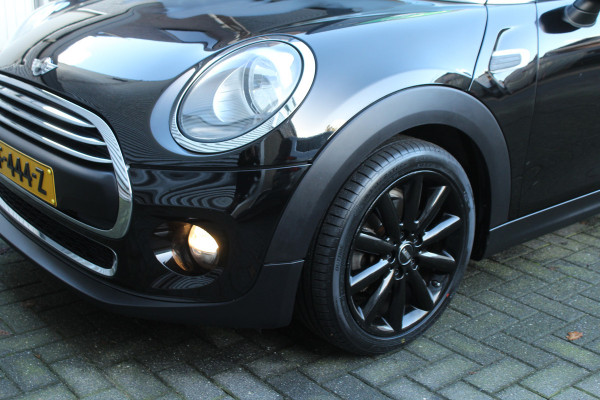 MINI One 1.2 102pk Business 5 deurs NL-Auto NAP Airco Cruise Navi 17"LMV