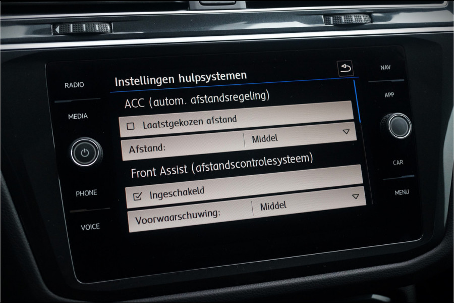 Volkswagen Tiguan 1.4 TSI ACT Highline Business R | R-Line | Panoramadak | Massage | Stoelverwarming | Camera | Adaptive Cruise Control | Keyless | Apple Carplay | Elektische Achterklep |