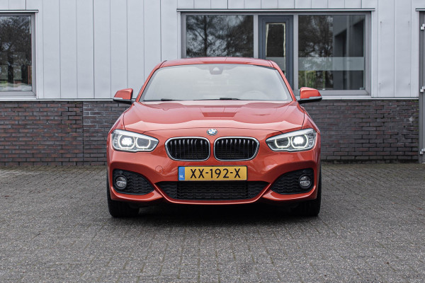 BMW 1-serie 125i M Sport | Handgeschakeld | Eindejaars opruiming van € 21.850.-