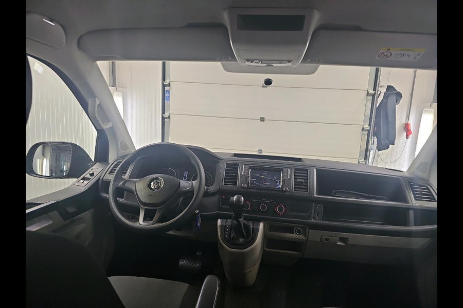 Volkswagen Transporter 150pk Automaat L2H1 Navigatie Airco Cruise control