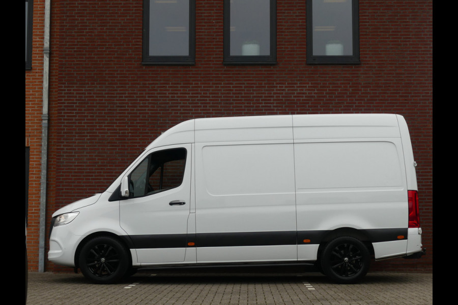 Mercedes-Benz Sprinter 319 CDI V6 L2H2 3500KG trekgewicht Adaptive cruise control