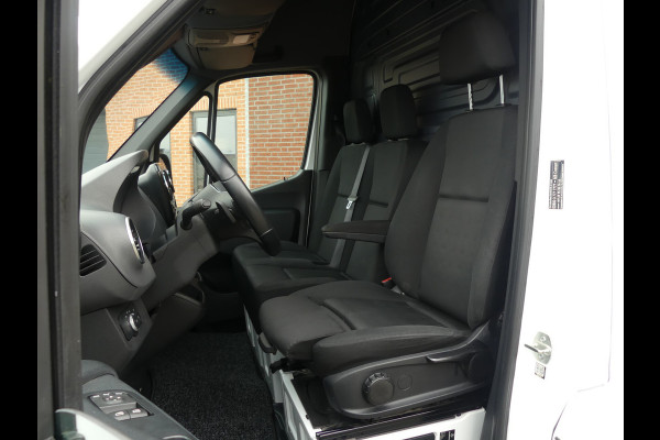 Mercedes-Benz Sprinter 319 CDI V6 L2H2 3500KG trekgewicht Adaptive cruise control