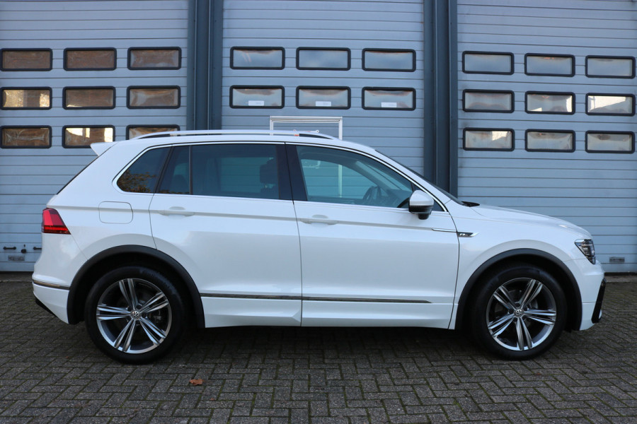 Volkswagen Tiguan 1.5 TSI ACT Highline R-line Autom Panodak Virtual cockpit Navi Led T-haak Bj:2020