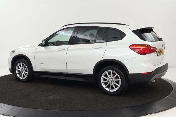 BMW X1 sDrive18i | Stoelverwarming | PDC | Bluetooth | Airco