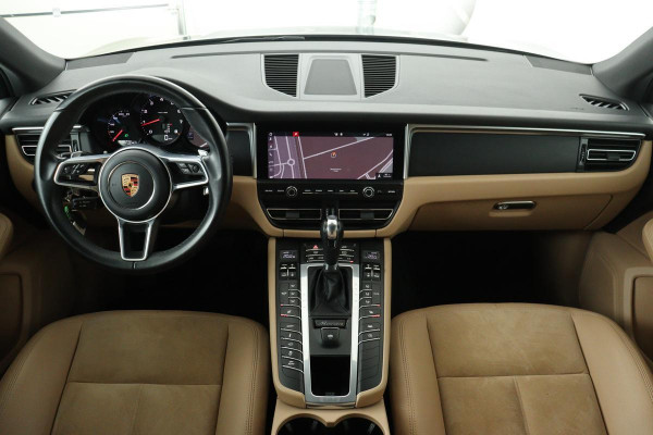 Porsche Macan 2.0 | Luchtvering | Leder/Alcantara | Full LED | Stoelverwarming | Navigatie | Memory | 21 inch | PDC | Sportstuur