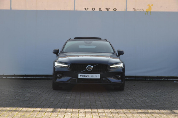 Volvo V60 163pk B3 Ultimate Dark / Adoptieve Cruise control / Pilot Assist / Semi elektrische trekhaak / 360 camera / Apple Carplay/ Panoramisch schuif-kanteldak / Stoel- en stuurwielverwarming/ Elektrisch verstelbare stoelen met geheugen /