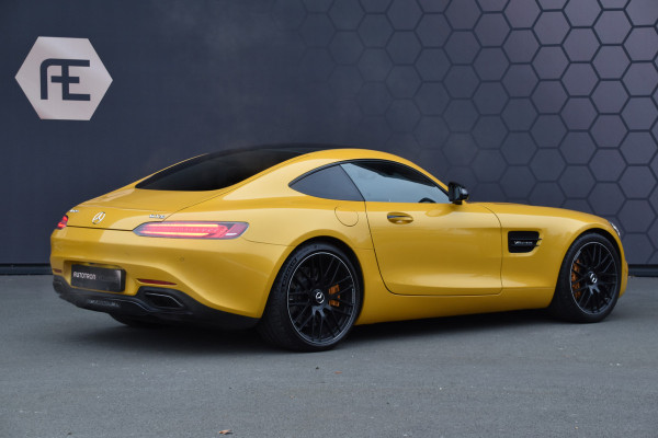 Mercedes-Benz AMG GTS S 4.0 V8 | KERAMISCHE REMMEN | PANORAMADAK | AMG RIDE CONTROL | AMG PERFORMANCE SEATS | BURMESTER SURROUND | SFEERVERLICHTING |