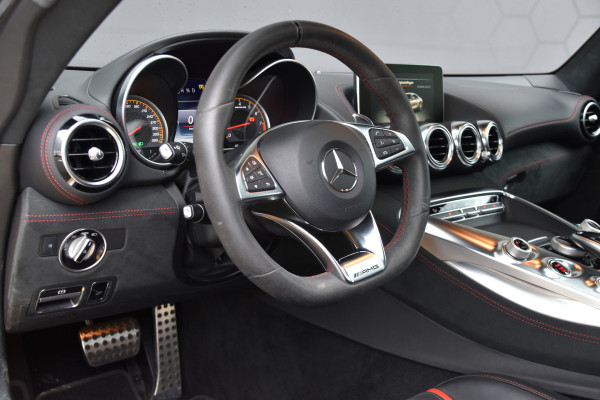 Mercedes-Benz AMG GTS S 4.0 V8 | KERAMISCHE REMMEN | PANORAMADAK | AMG RIDE CONTROL | AMG PERFORMANCE SEATS | BURMESTER SURROUND | SFEERVERLICHTING |