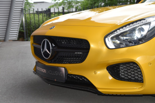 Mercedes-Benz AMG GTS S 4.0 V8 | KERAMISCHE REMMEN | PANORAMADAK | AMG RIDE CONTROL | AMG PERFORMANCE SEATS | BURMESTER SURROUND | SFEERVERLICHTING |