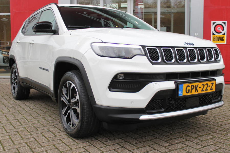 Jeep Compass 4xe 190pk Plug-in Hybrid LIMITED BUSINESS AUTOMAAT | NAVIGATIE 10,25 "TOUCHSCREEN | APPLE CARPLAY/ANDROID AUTO | ACHTERUITRIJ CAMERA | DAB+ RADIO | CLIMATE CONTROL | 18" DIAMAND CUT LICHTMETALEN VELGEN | ADAPTIVE / CRUISE CONTROL | DIGITAAL INSTRUMENTENPANEEL | ELEKTRISCH BEDIENBARE ACHTERKLEP | FULL LED KOPLAMPEN | LED MISTLAMPEN / BOCHTVERLICHTING | KEYLESS ENTRY & START | DRAADLOOS LADEN |