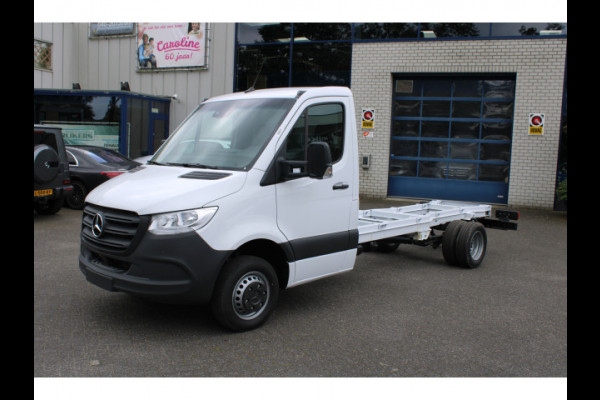 Mercedes-Benz Sprinter 515 CDI chassis L3 432 wb 3500 kg trekgwicht, MBUX, Comfort stoel, Etc.