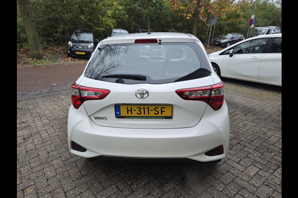 Toyota Yaris 1.5 VVT-i Dynamic | 12MND GARANTIE | NW APK | CAMERA | CRUISE |