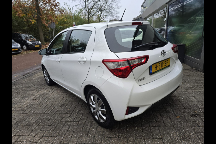 Toyota Yaris 1.5 VVT-i Dynamic | 12MND GARANTIE | NW APK | CAMERA | CRUISE |