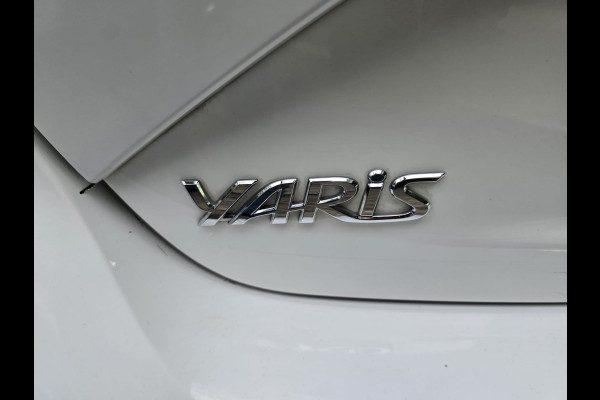 Toyota Yaris 1.5 VVT-i Dynamic | 12MND GARANTIE | NW APK | CAMERA | CRUISE |