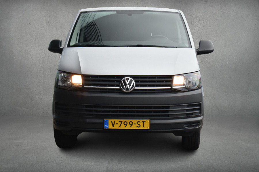 Volkswagen Transporter 2.0 TDI L1H1 150pk Highline | Nette Bus! | Trekhaak | CarPlay | Cruise