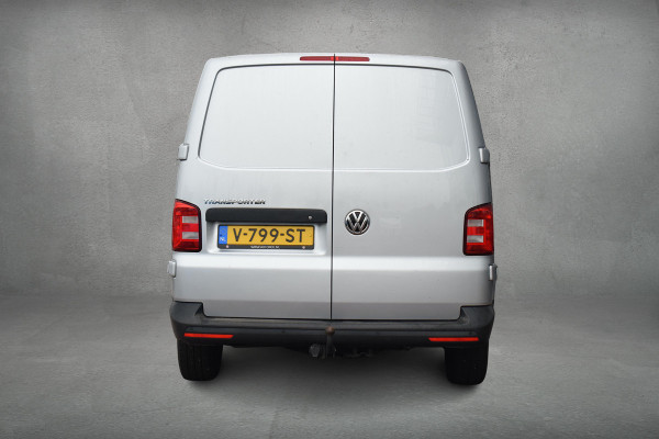 Volkswagen Transporter 2.0 TDI L1H1 150pk Highline | Nette Bus! | Trekhaak | CarPlay | Cruise