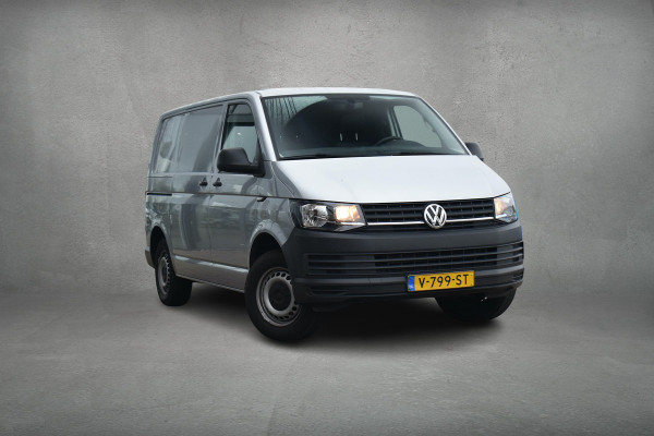 Volkswagen Transporter 2.0 TDI L1H1 150pk Highline | Nette Bus! | Trekhaak | CarPlay | Cruise