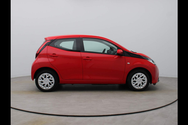 Toyota Aygo 73pk VVT-i x-play limited Airco | Camera | Carplay | Cruisecontrol | 5-Deurs