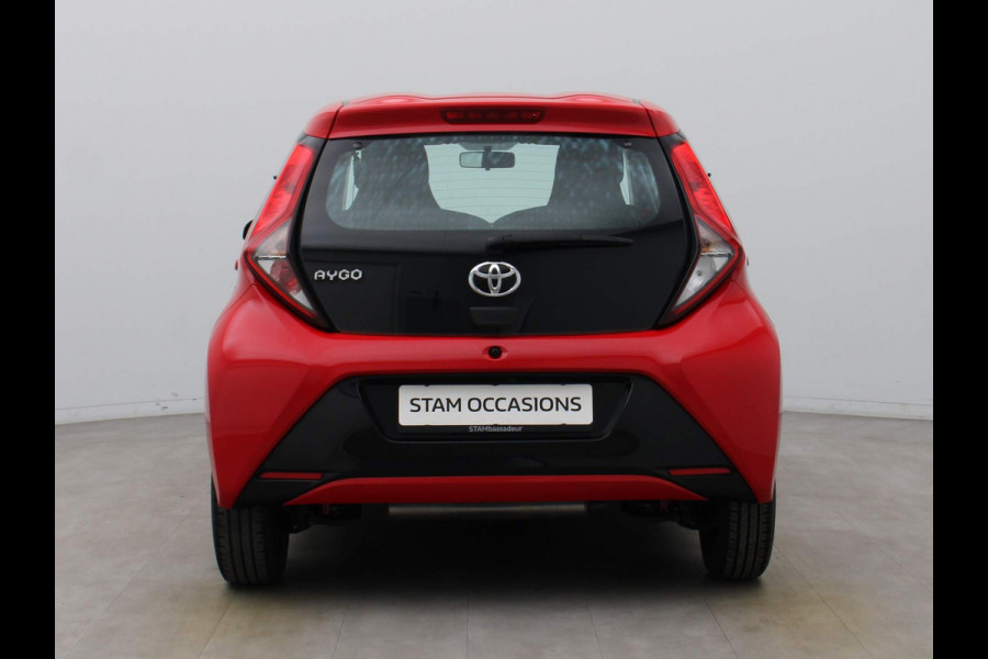 Toyota Aygo 73pk VVT-i x-play limited Airco | Camera | Carplay | Cruisecontrol | 5-Deurs