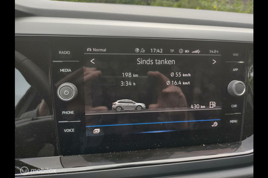 Volkswagen Taigo 1.5 TSI R-Line 150 pk IQ MATRIX LED CARPLAY NAVI 18''LMV CAMERA STOELVERW.